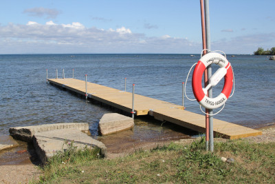 Bathing bridge at Bårstabad