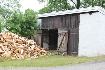 Mortuary/firewood store. Foto: Bernd Beckmann