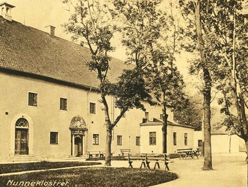 North wing of nunnery with T-buildings. Photo: Föreningen Gamla Vadstena