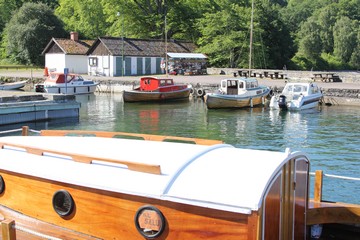 Blick vom Pier in Borghamn